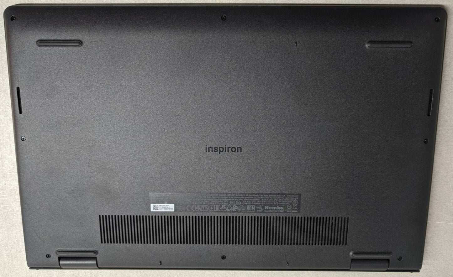 Dell Inspiron 3511 15.6" Intel Core i7 11th Gen 16GB 512GB SSD - SCRATCHED