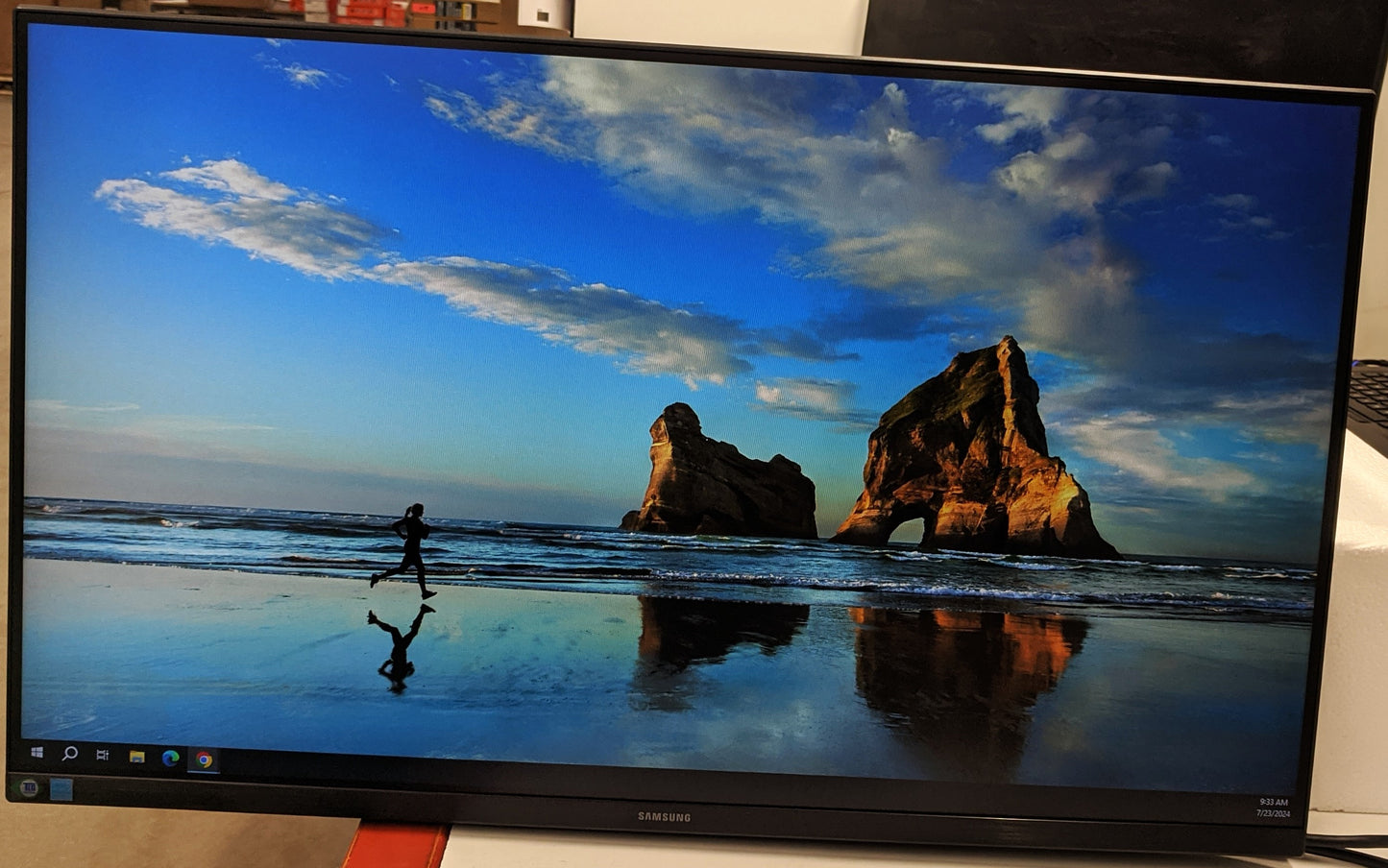 Samsung Essential S27A400UJN 27 inch Widescreen LCD Monitor - LS27A400UJNXZA