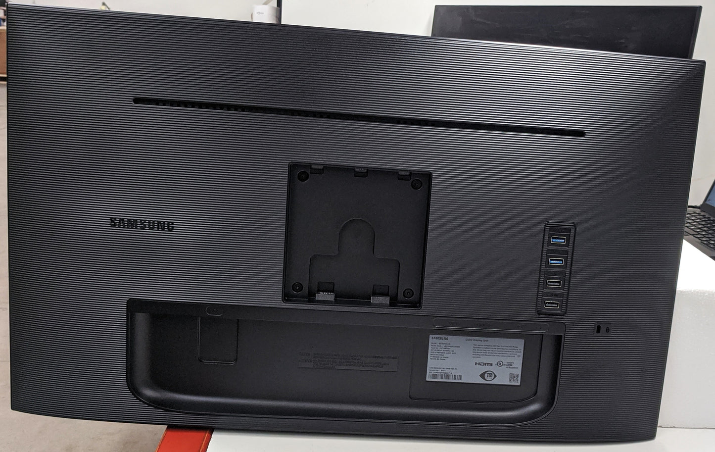 Samsung Essential S27A400UJN 27 inch Widescreen LCD Monitor - LS27A400UJNXZA