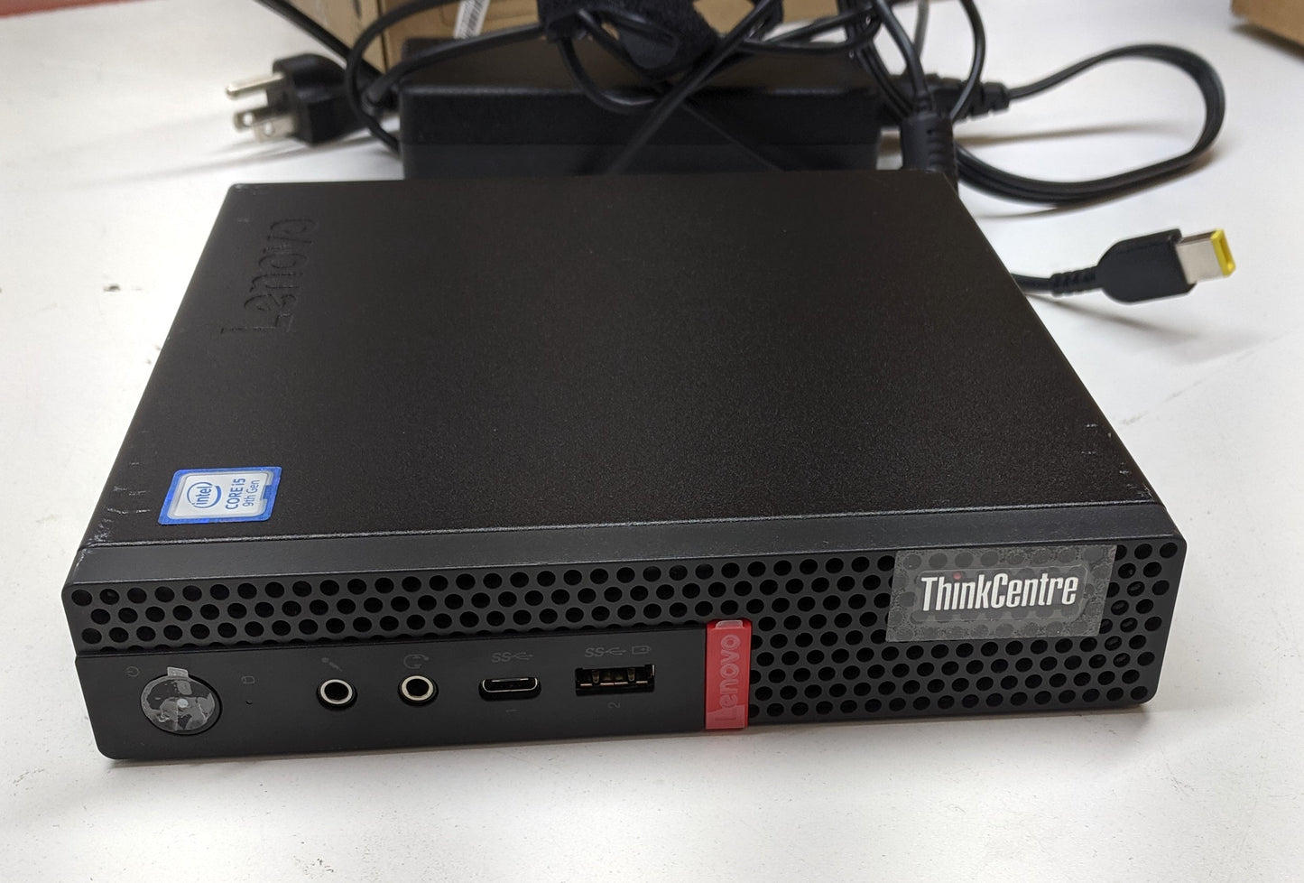 Lenovo thinkcentre M720q Desktop I5-9400T@1.8GHZ, 8GB, 256GB