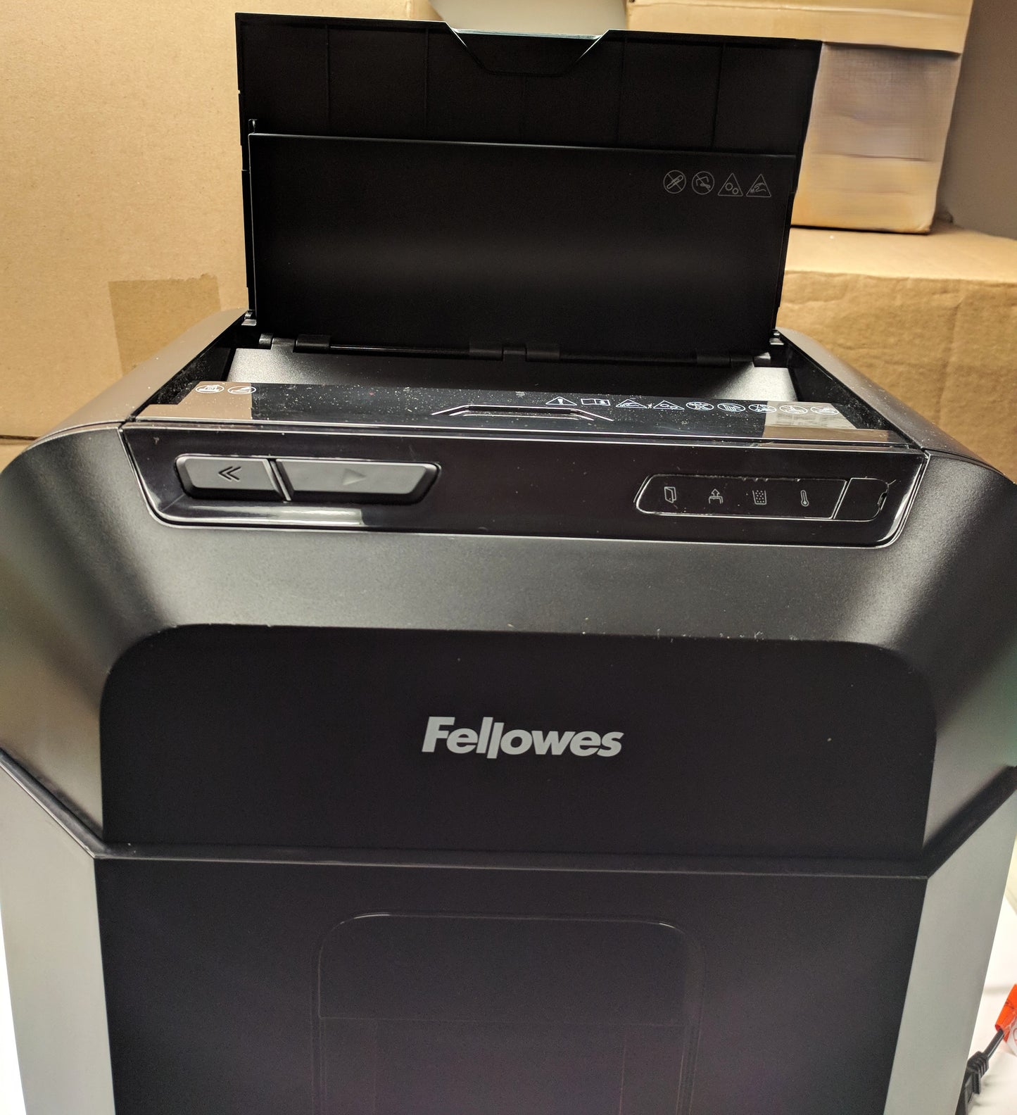 FELLOWES 100MA AUTO FEED MICRO-CUT SHREDDER -SCRATCHES