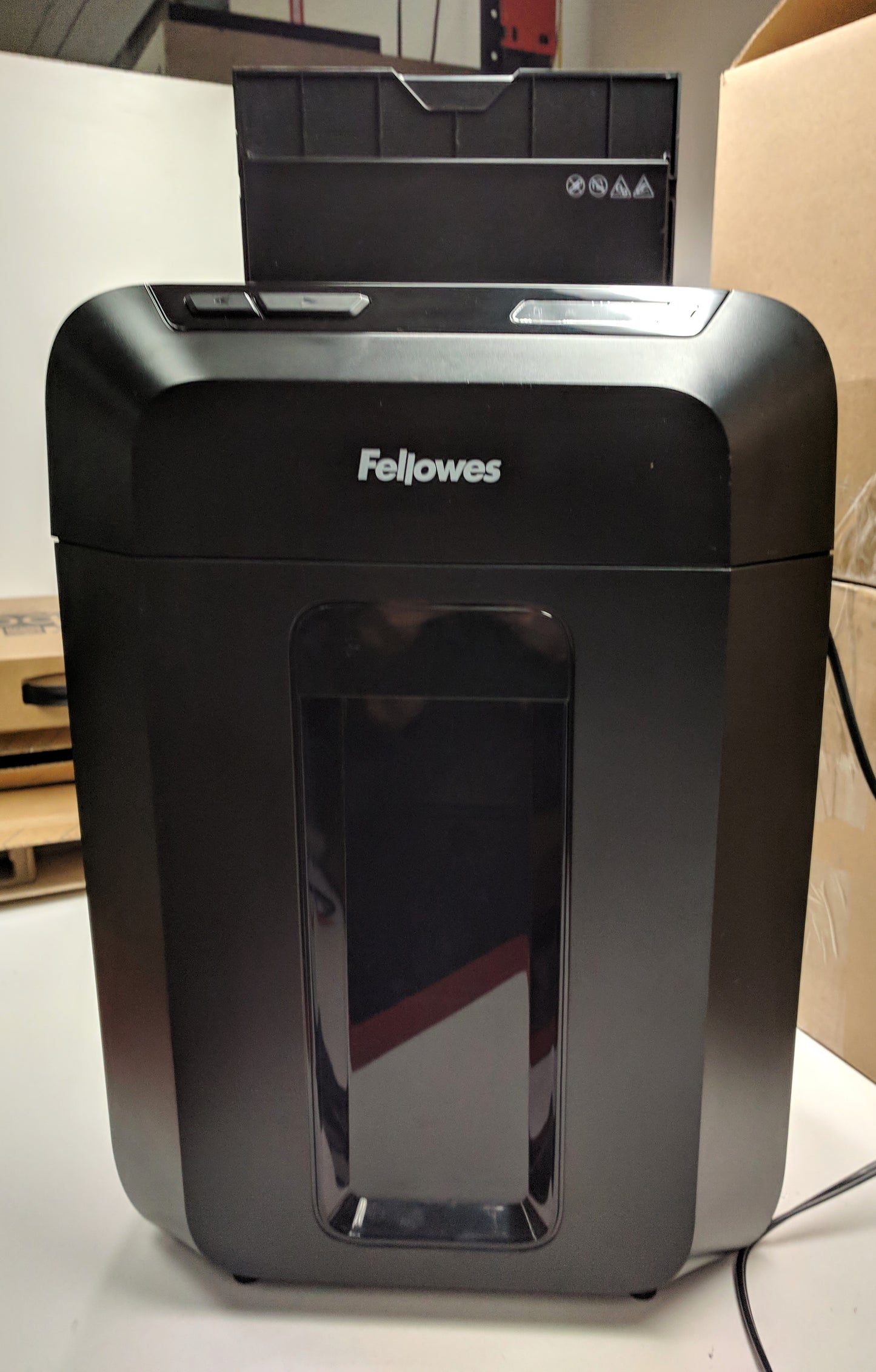 FELLOWES 100MA AUTO FEED MICRO-CUT SHREDDER -SCRATCHES