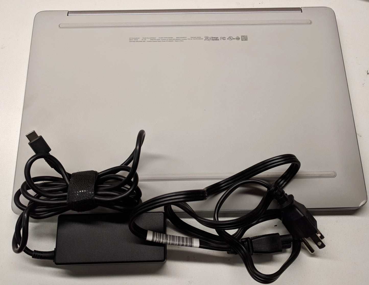 HP Chromebook 14a-na0000 14a-na0022od 14" Chromebook -SCRATCHED