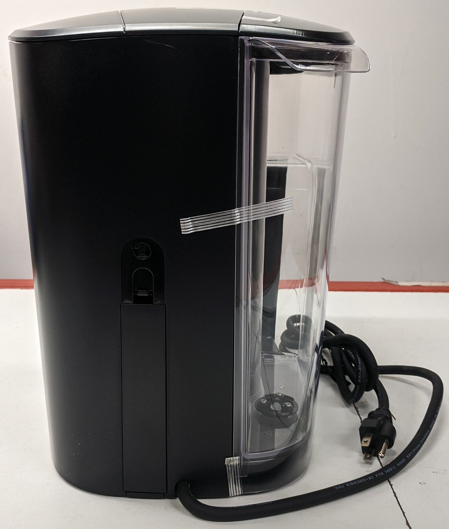 KEURIG K-1550 COFFE MAKER BLACK