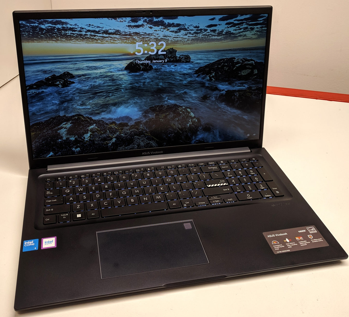 ASUS VIVOBOOK F1704V i5-120U, 16GB, 512GB -SCRATCHED