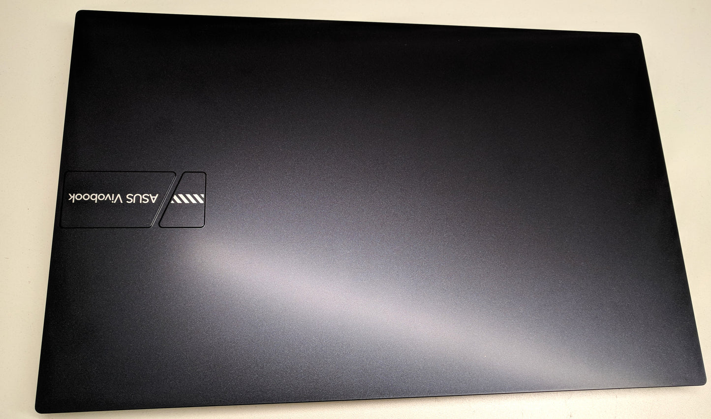 ASUS VIVOBOOK F1704V i5-120U, 16GB, 512GB -SCRATCHED