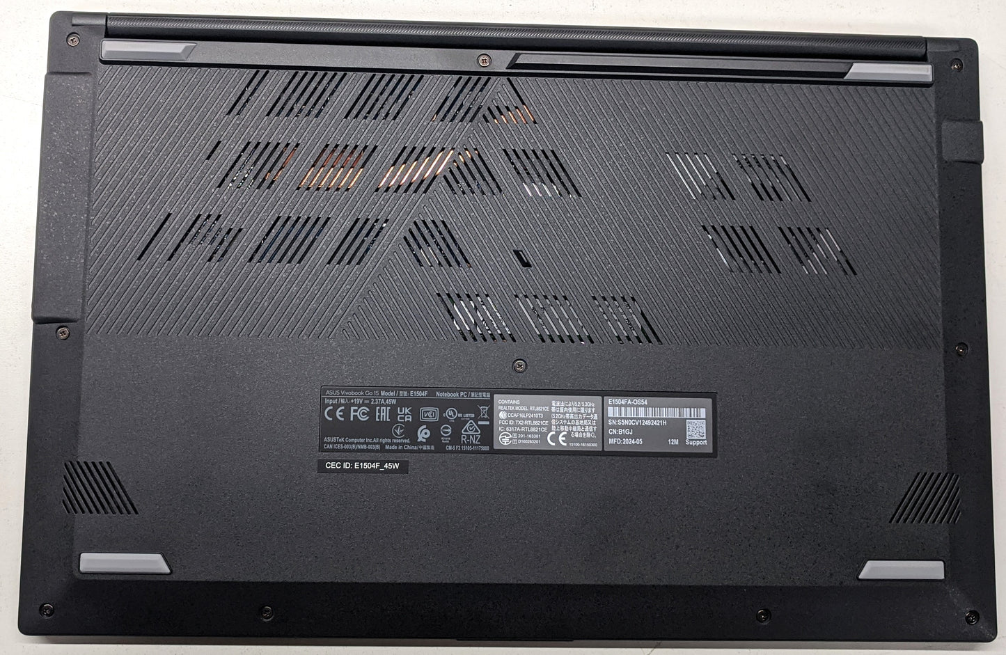 ASUS VIVOBOOK E1504F R5-7520U 16 GB, 512GB SSD