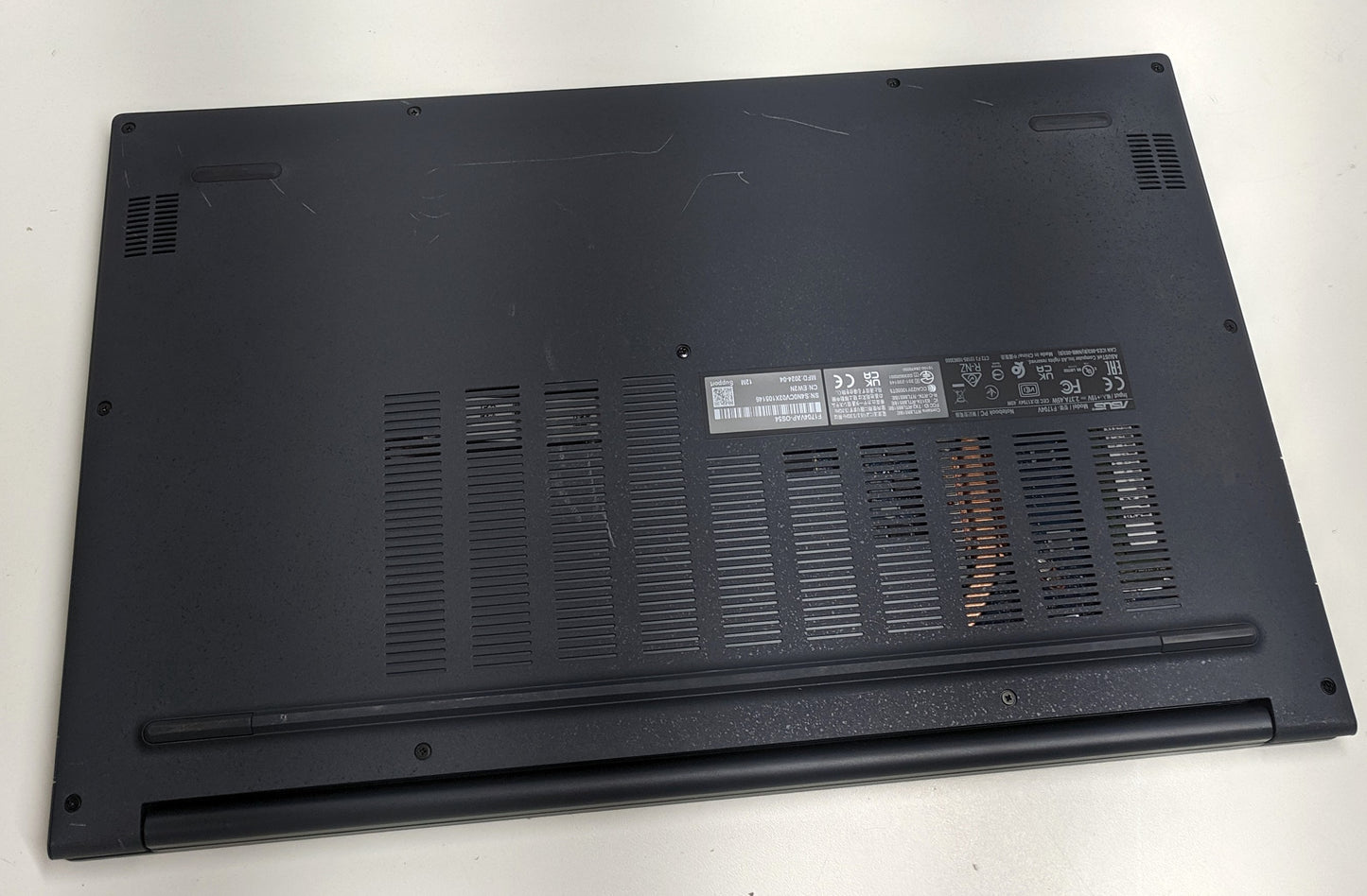 ASUS Vivobook F1704V 17.3in i5-120U, 16GB, 512GB SSD