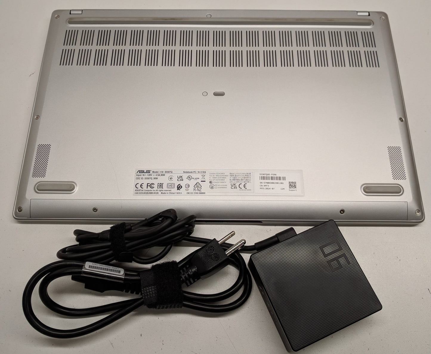 Asus Vivobook S5507Q 15.6 IN X1E78100, 16GB, 1TB SSD