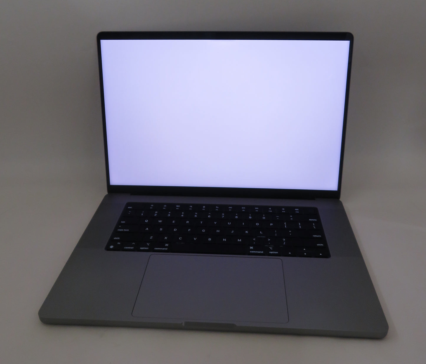 Apple Macbook Pro 2023 16in Retina M2 Pro 16GB RAM 512GB Tahoe A2780