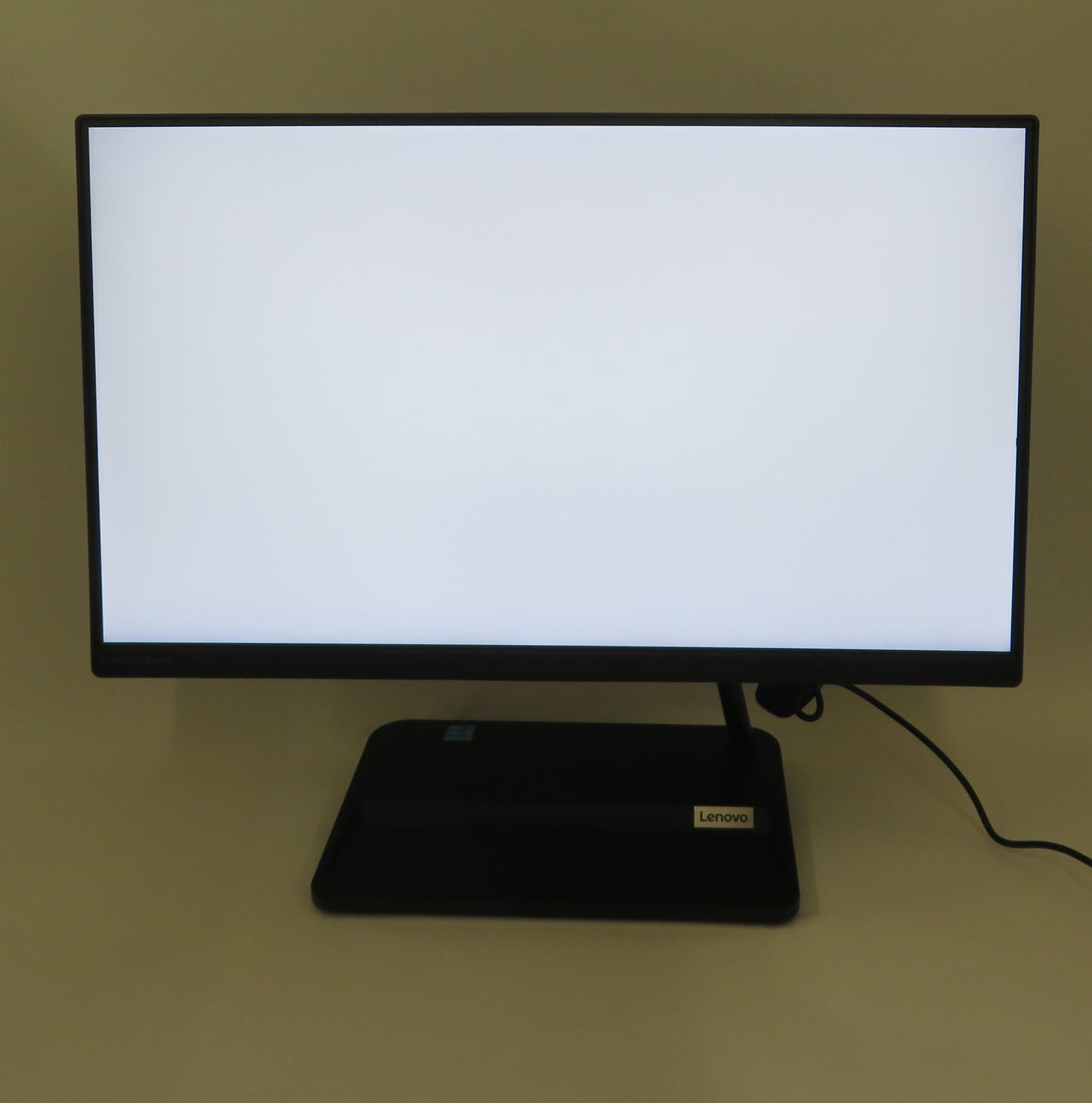 Lenovo IdeaCentre AIO 3 22IAP7 21.5in Pentium 8505 1.2GHz 4GB Ram 256GB W11H