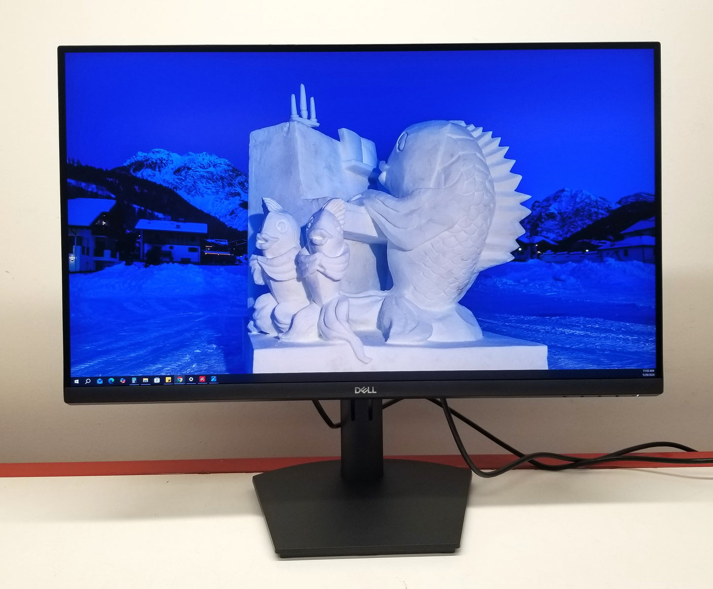 Dell SE2723DS 27" QHD Monitor, AMD FreeSync