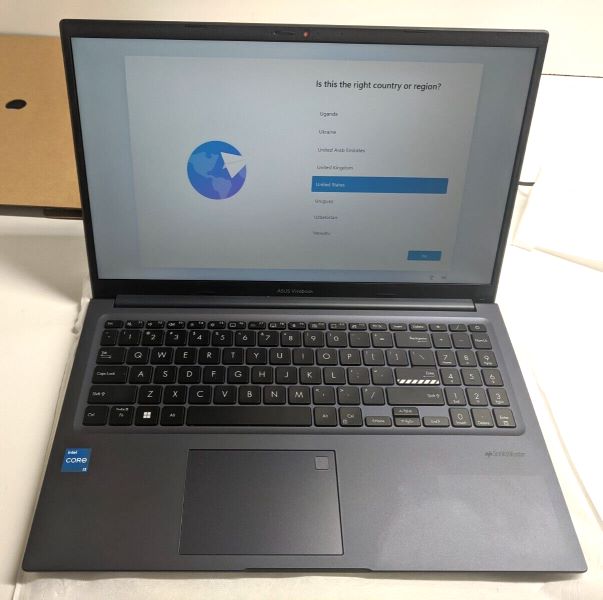 Asus VivoBook F1502Z Laptop, 15.6" Intel Core i3 8 GB RAM, 256GB SSD - READ