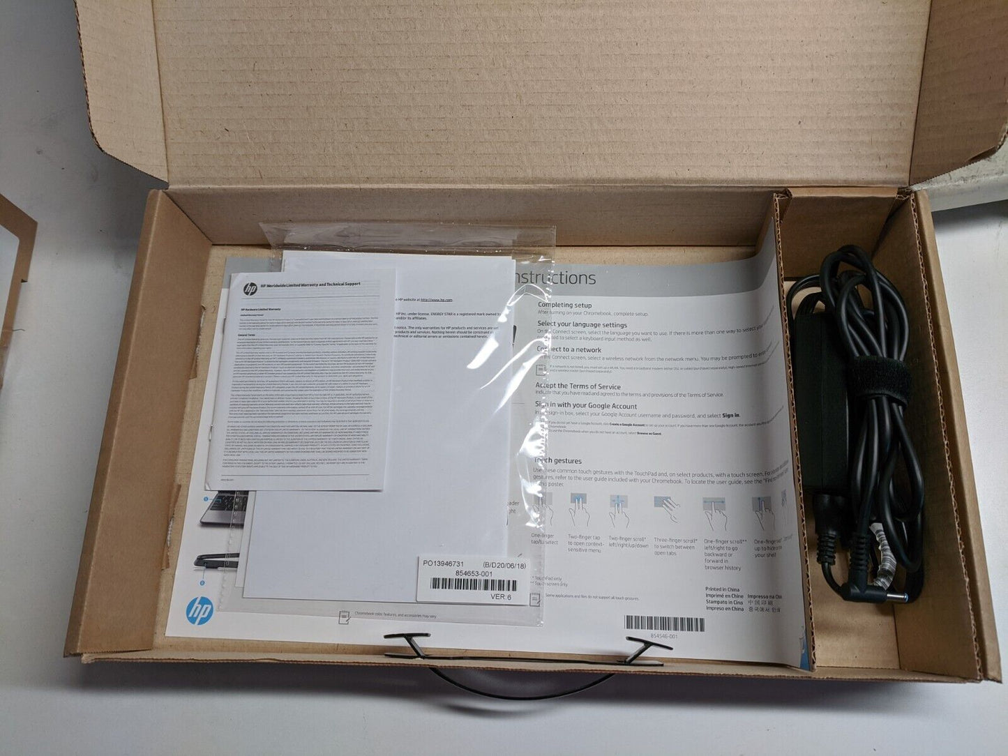 HP CHROMEBOOK 11-v010nr Laptop 11.6" HD LED 4GB RAM 16GB SSD-SCRATCHES