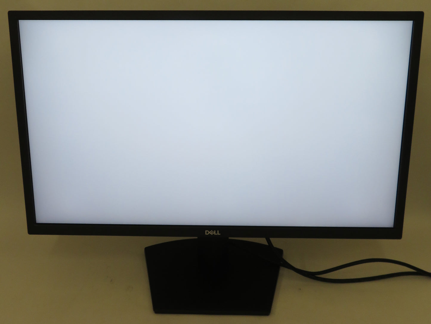 Dell 24" Monitor SE2422H Full HD 1920 x 1080 VGA HDMI AMD FreeSync