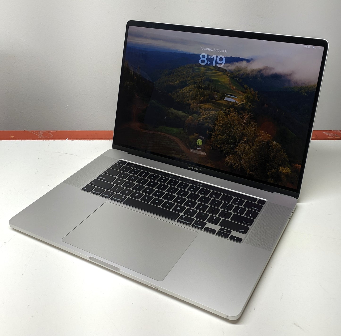 Apple Macbook pro 2019 (I9-9880H@2.30GHz, 16GB, 1TB)