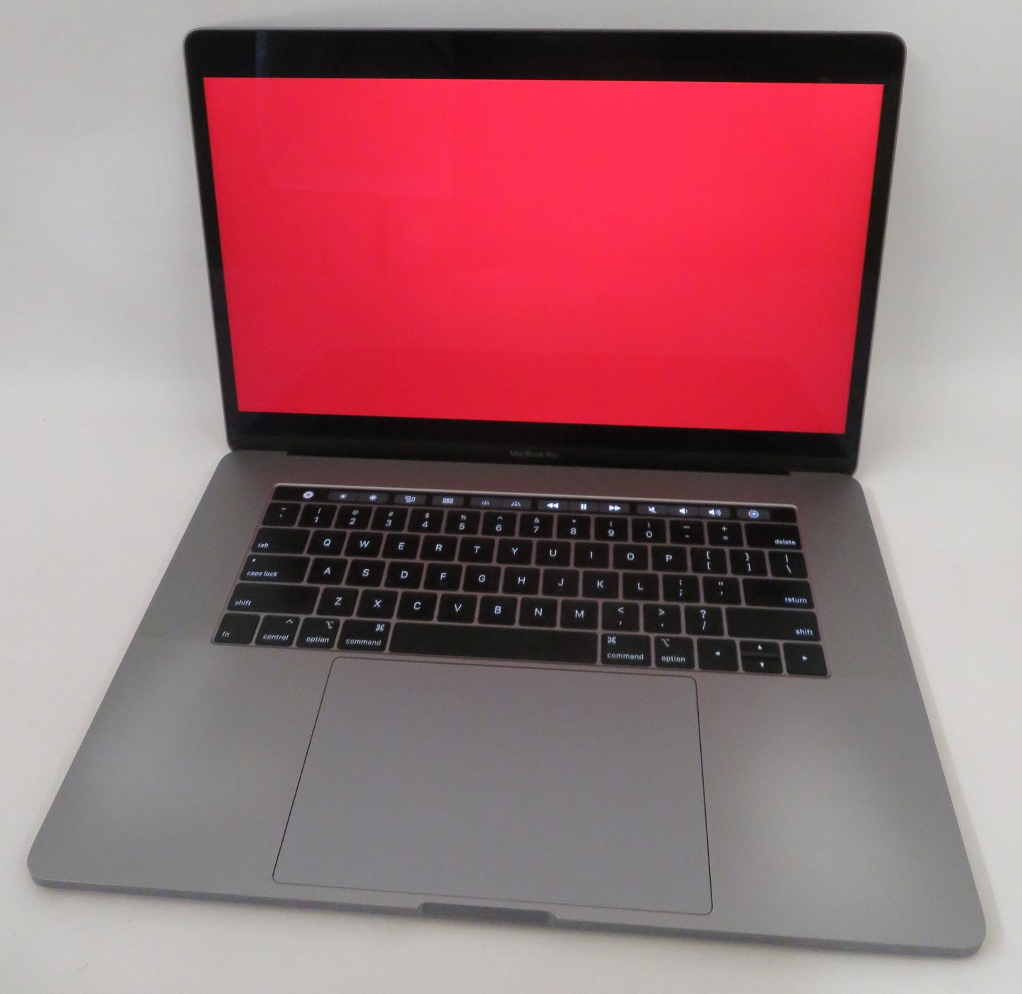 Apple Macbook Pro 2019 Touchbar A1990 15in i9-9980HK @2.4GHz 32GB RAM 512GB 555X