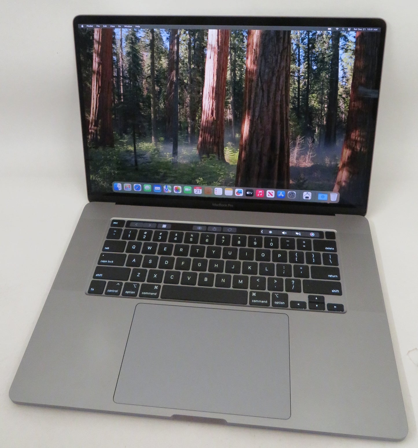 Apple MacBook Pro 2019 16in A2141 i7-9750H @2.6GHz 16GB RAM 512GB Sequoia 5300M