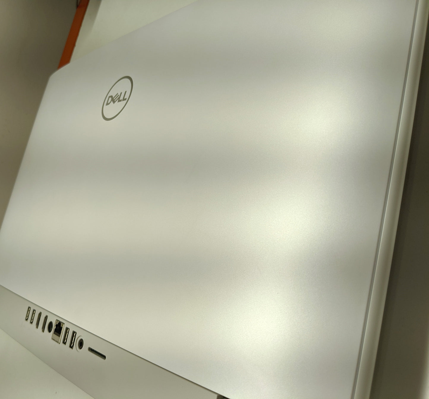 DELL INSPIRON 24 5410 23.8in i3-1215U 8GB RAM 256GB SSD