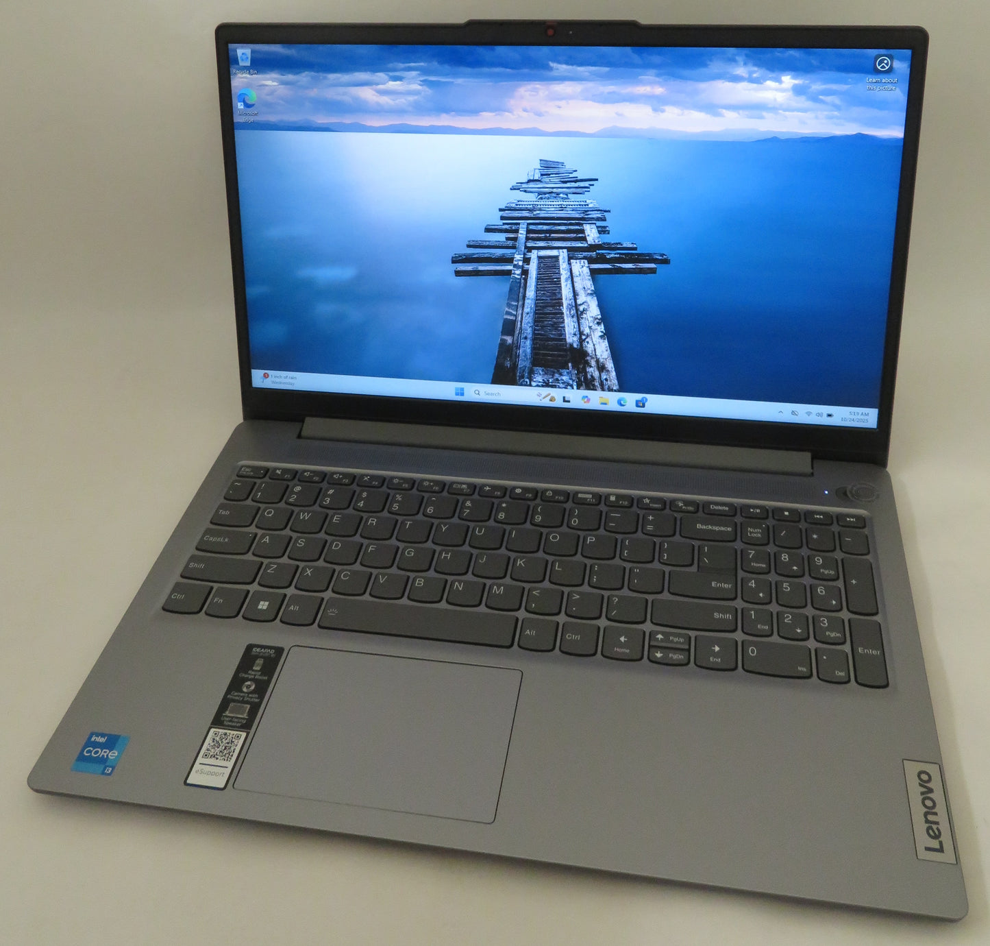 Lenovo IdeaPad Slim 3 15IRU8 i3 1305U 1.6GHz 8GB RAM 256GB Windows 11