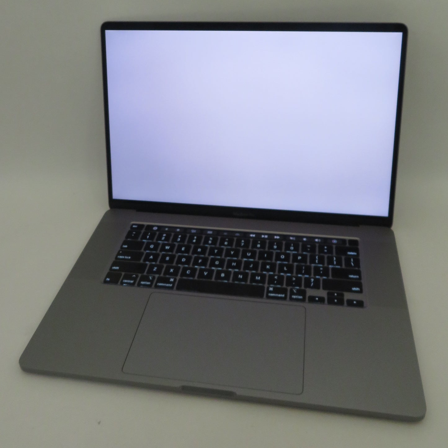Apple MacBook Pro 2019 16in A2141 i9-9880H 2.3GHz 64GB RAM 2TB Sequoia 5500M