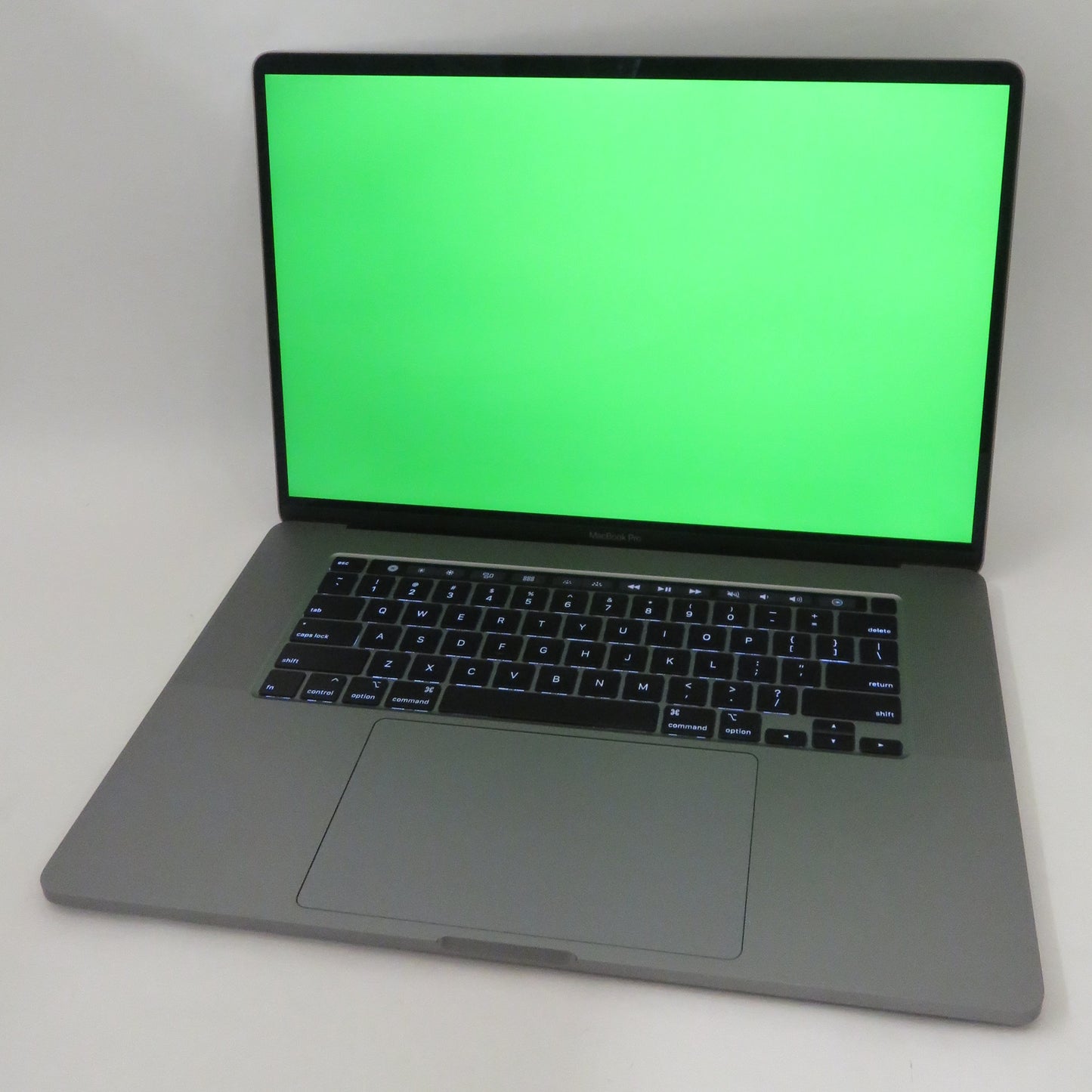 Apple MacBook Pro 2019 16in A2141 i9 9980HK 2.4GHz 16GB RAM 512GB macOS 5300M