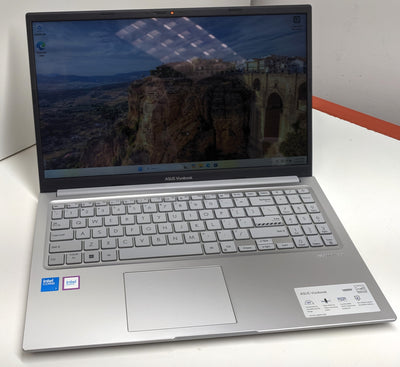 ASUS VIVOBOOK F1504V 15.6 IN i7-150U, 16GB, 512GB SSD
