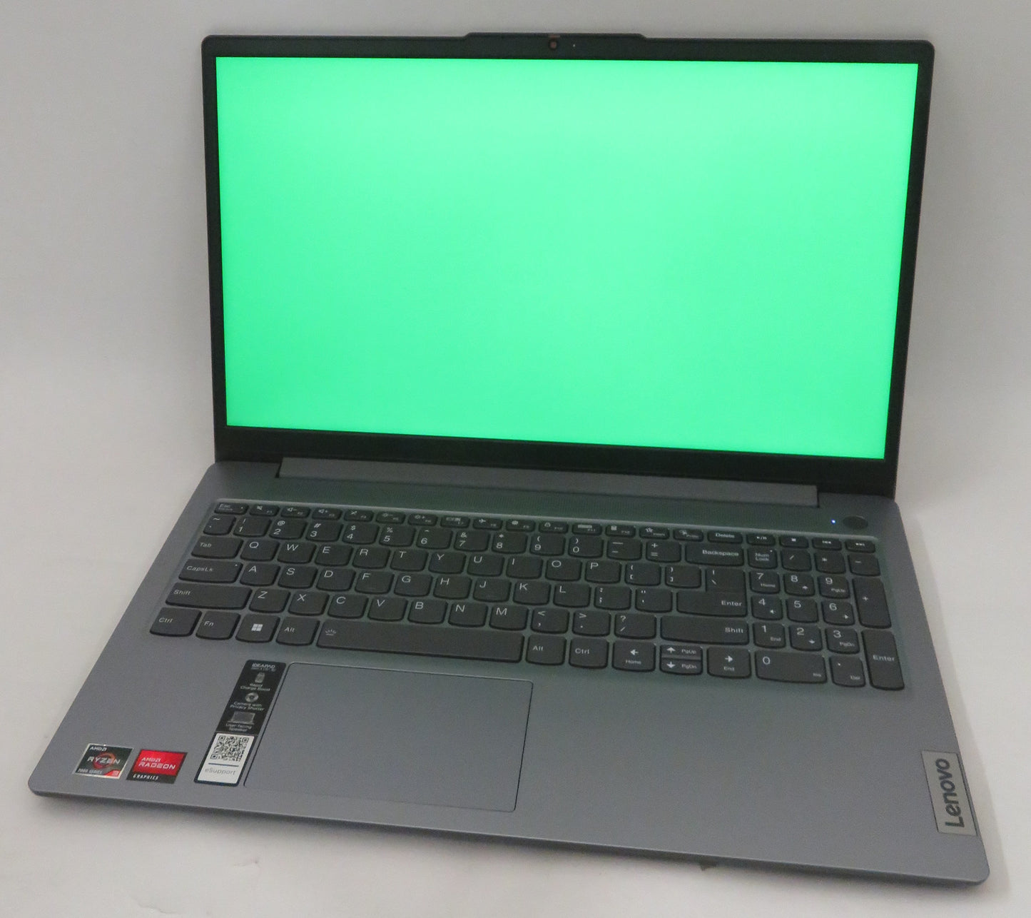 Lenovo IdeaPad Slim 3 15.6in Ryzen 3 7320U 2.4GHz 8GB RAM 512GB Win 11