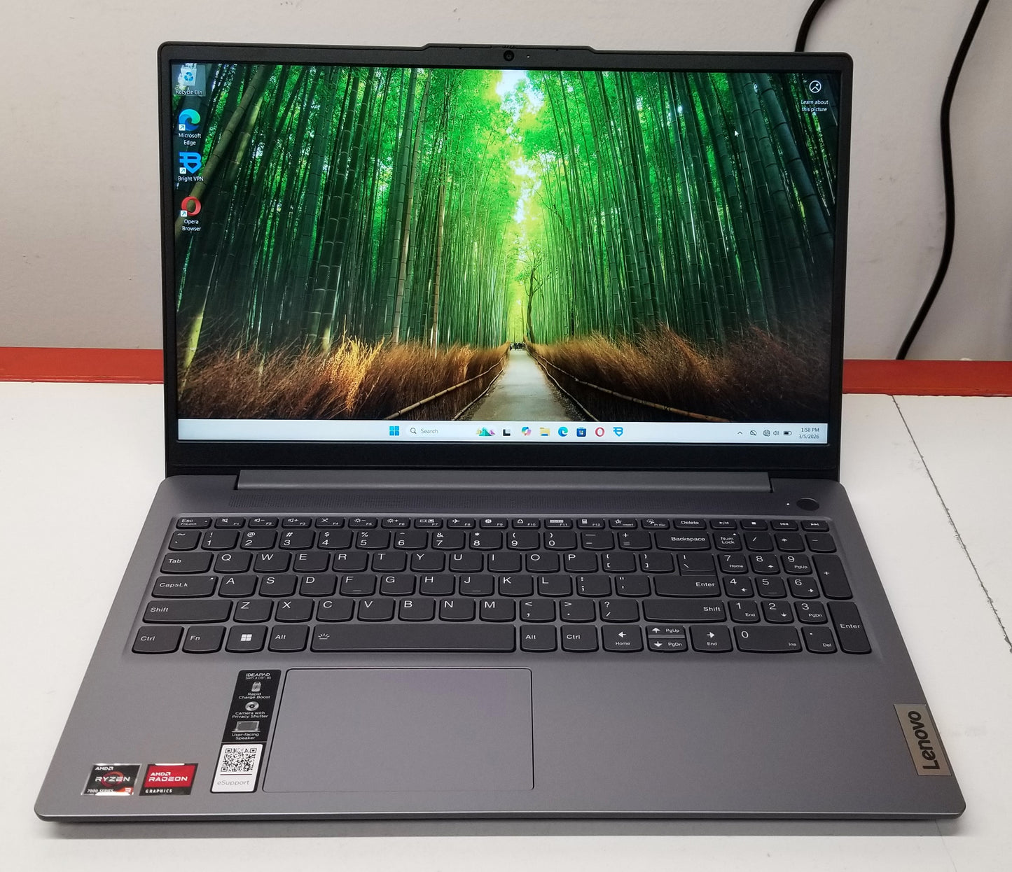 LENOVO IDEAPAD SLIM 3 15AMN8 15.6 IN R3-7320U, 8GB, 512GB SSD