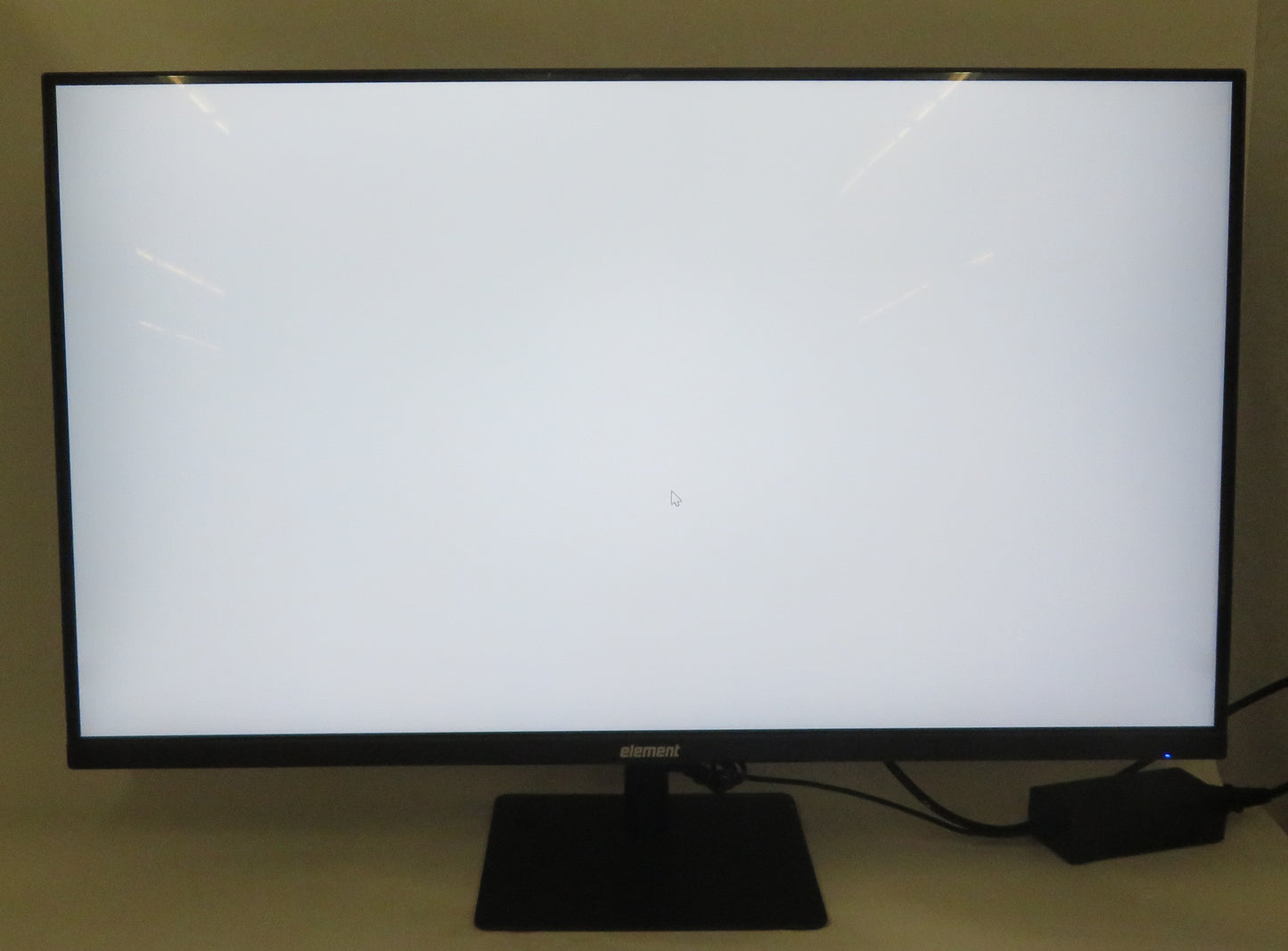 Element EM2FPAF32B 32in 1080P VA Display 3-Sided Frameless Monitor