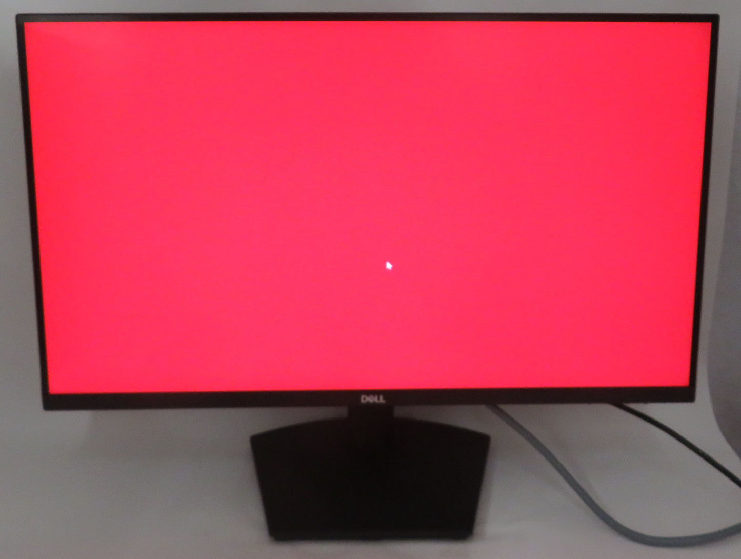Dell SE2723DS 27" QHD Monitor, AMD FreeSync