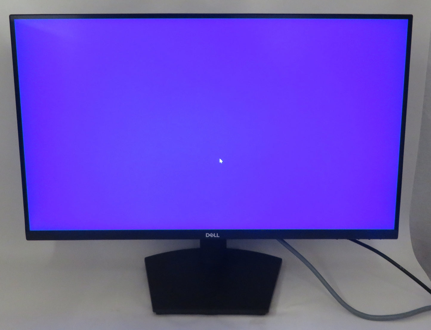 Dell SE2723DS 27" QHD Monitor, AMD FreeSync