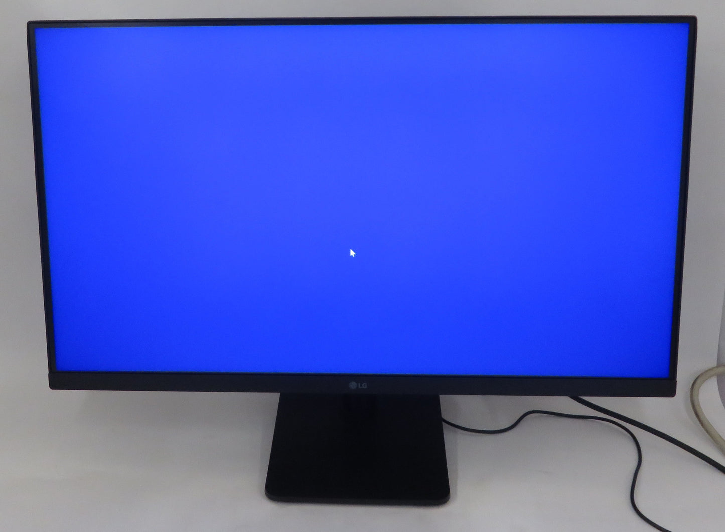 LG 27MP400-B 27'' FHD IPS 3-Side Borderless FreeSync Monitor