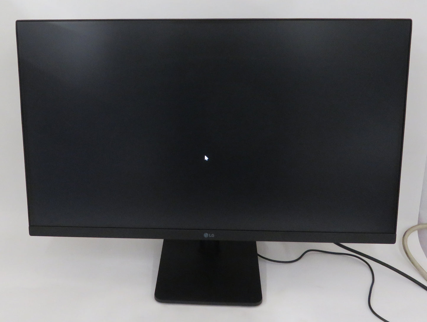 LG 27MP400-B 27'' FHD IPS 3-Side Borderless FreeSync Monitor