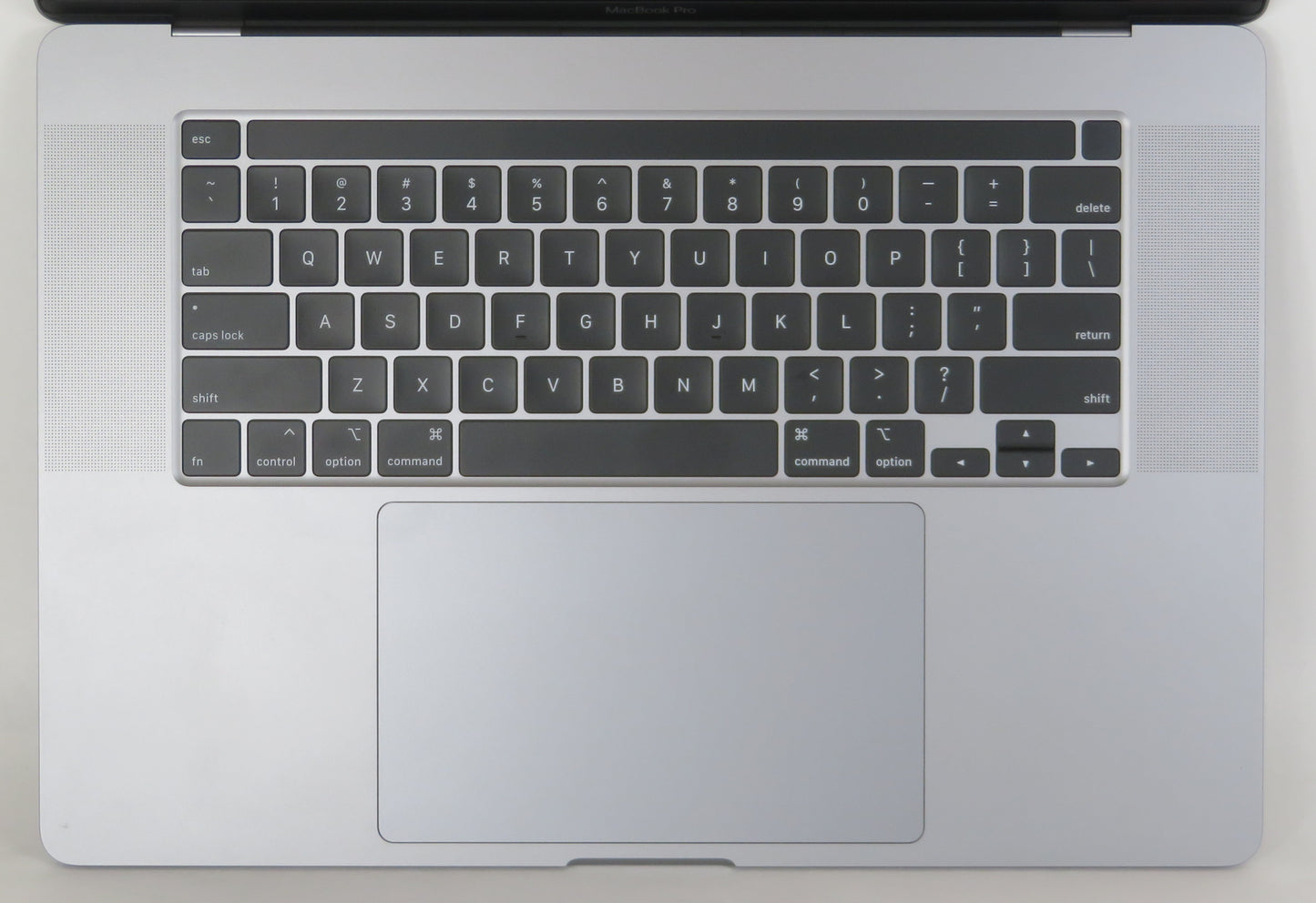 Apple MacBook Pro 2019 16in A2141 i9 9880H 2.3GHz 32GB RAM 1TB macOS 5500M