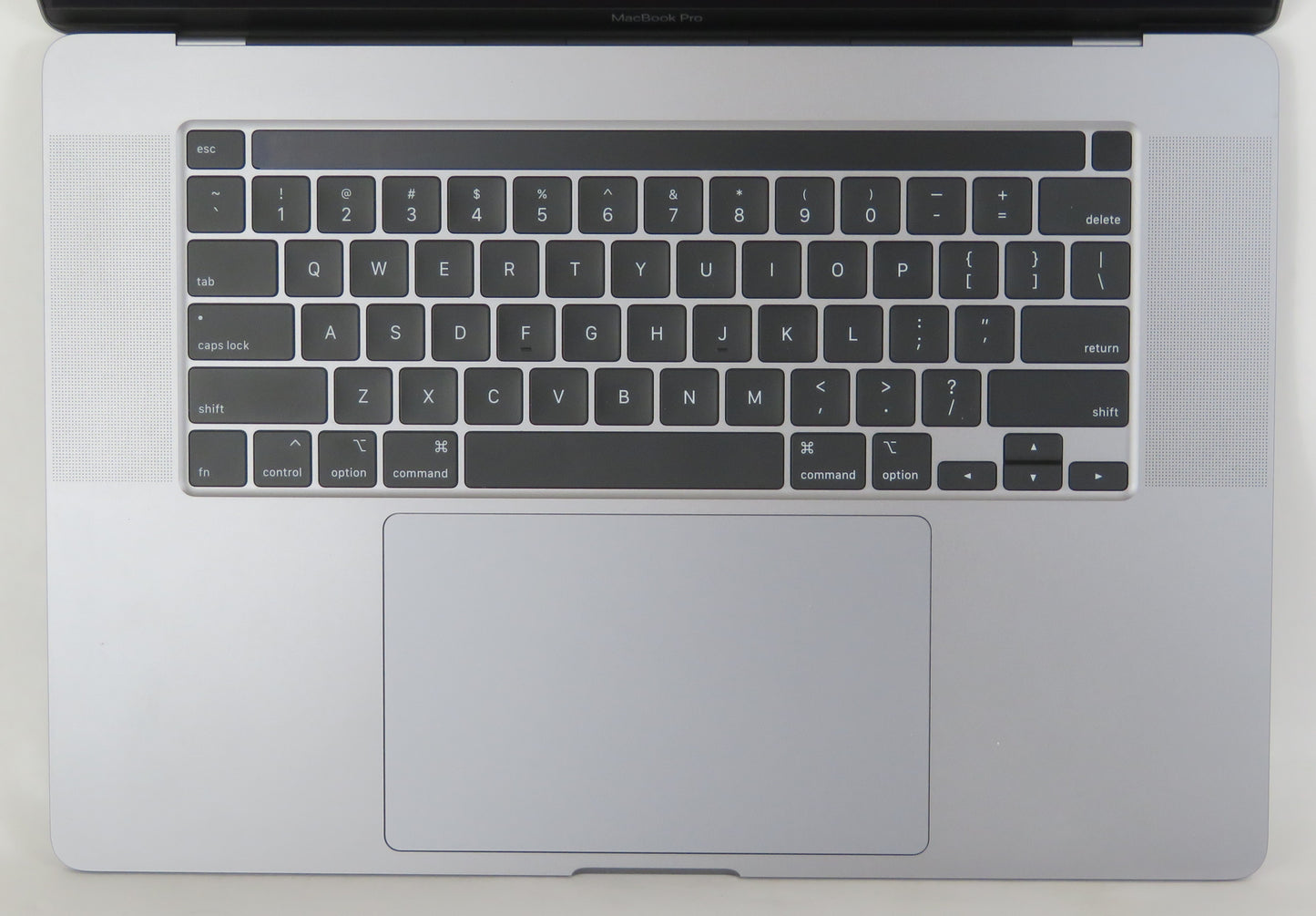 Apple MacBook Pro 2019 16in A2141 i7 9750H 2.6GHz 16GB RAM 512GB macOS 5300M