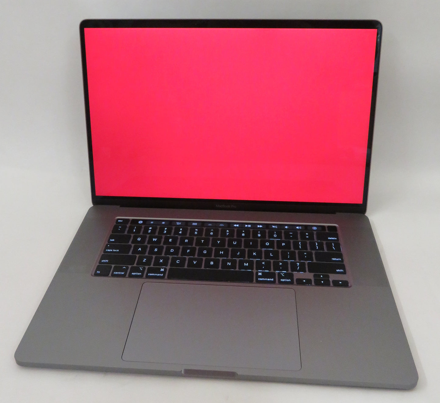 Apple MacBook Pro 2019 16in A2141 i7 9750H 2.6GHz 16GB RAM 512GB macOS 5300M