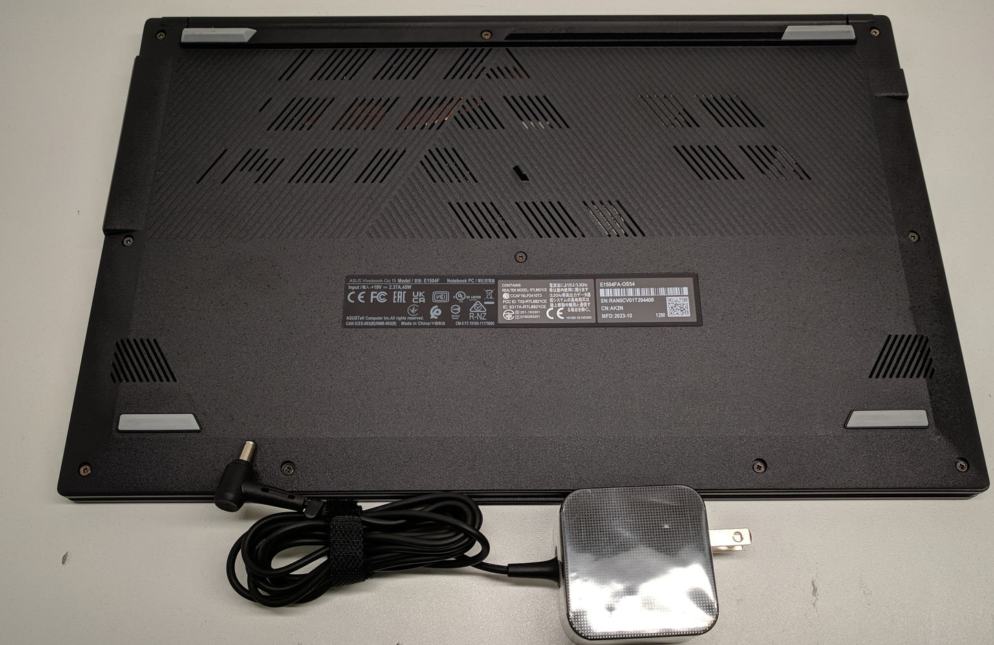 Asus Vivobok E1504F R5-7520U, 16GB RAM, 512GB SSD