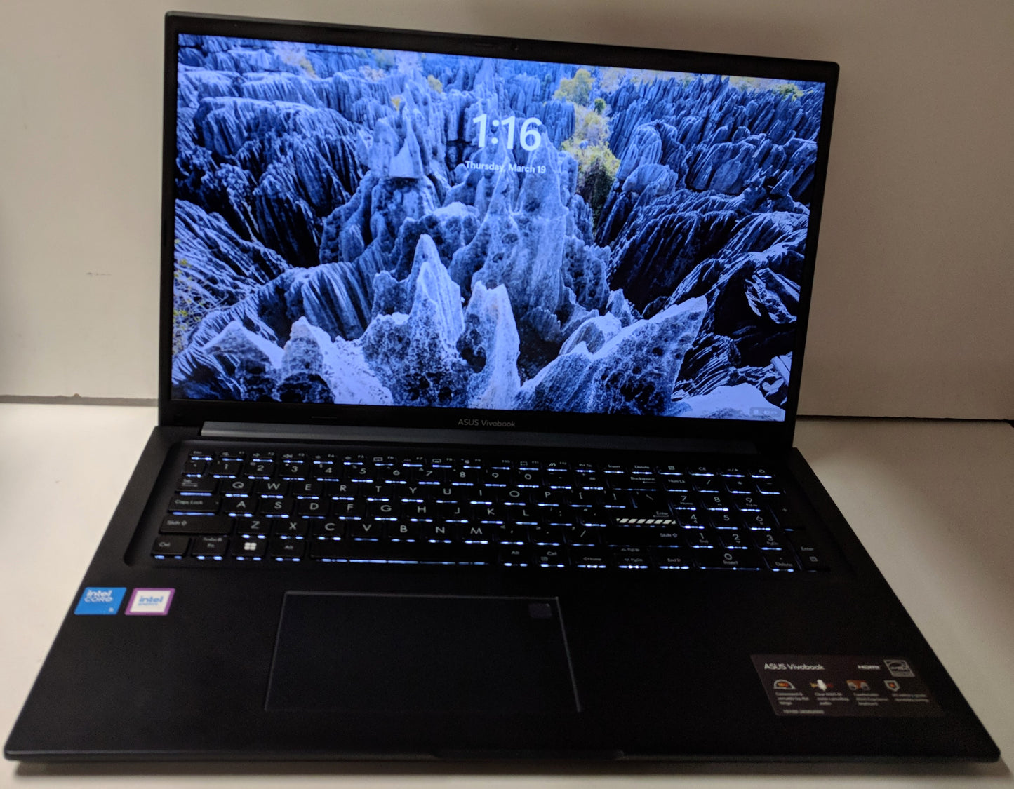 Asus Vivobook F1704V  I5-120U 16GB RAM 512GB SSD