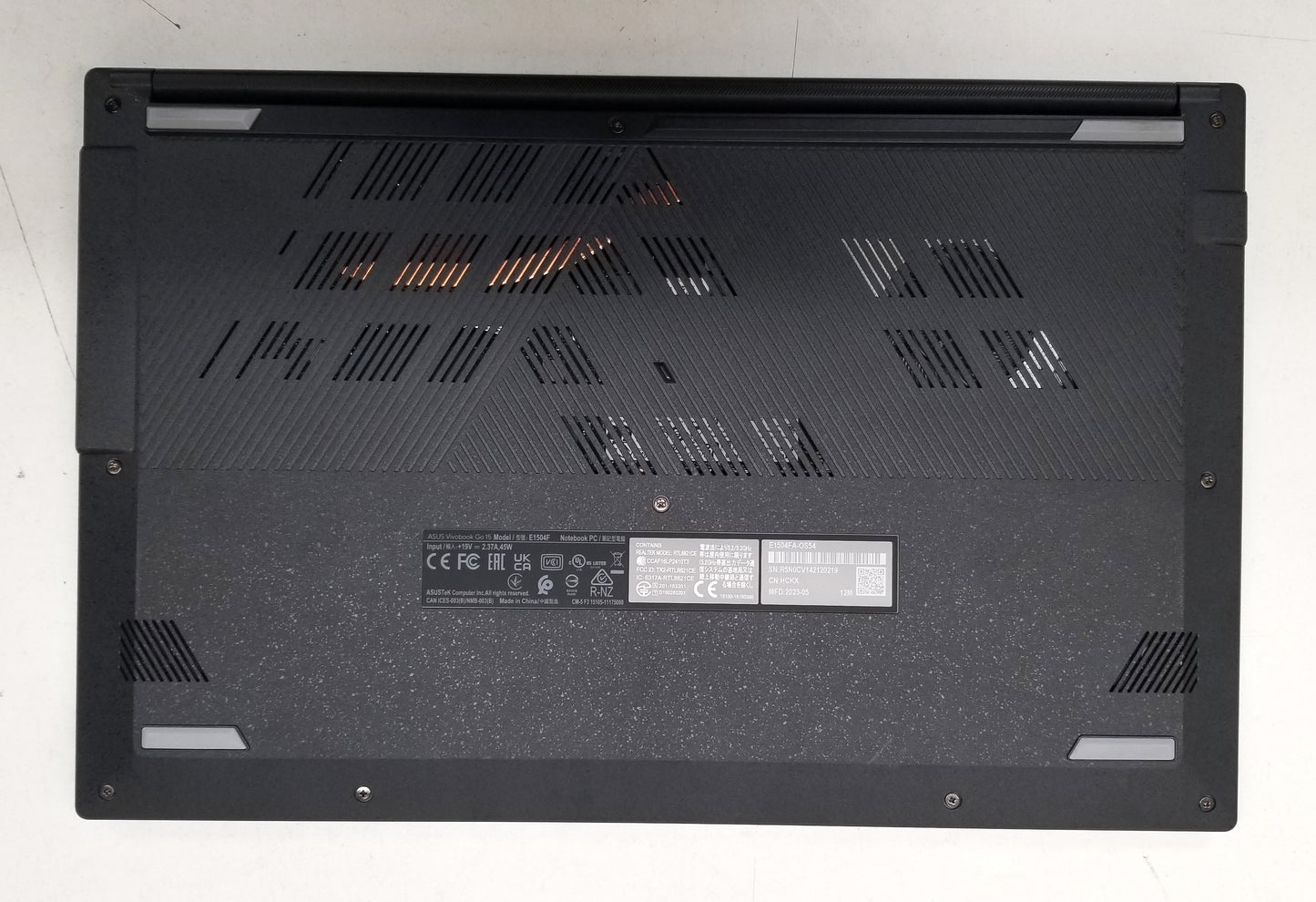 ASUS VIVOBOOK E1504F 15.6 In R5-7520U 16 GB, 512GB