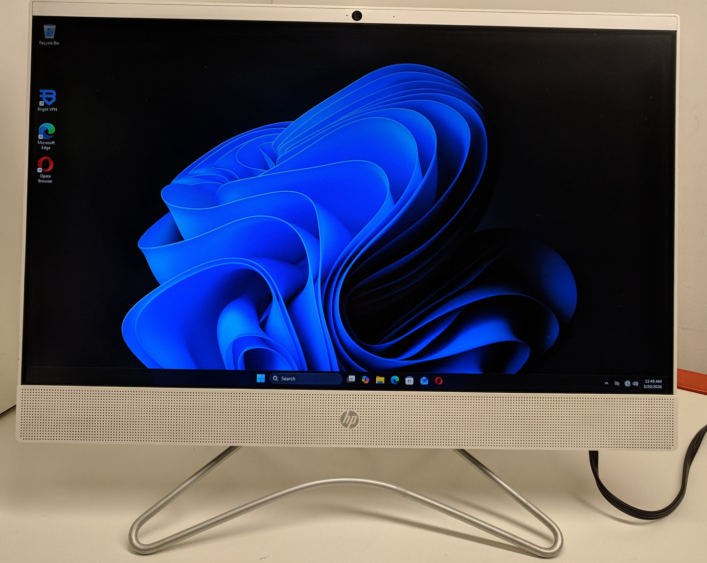 HP ALL-IN-ONE 24-F0046 A9-9425@3.1GHZ, 4GB, 1TB