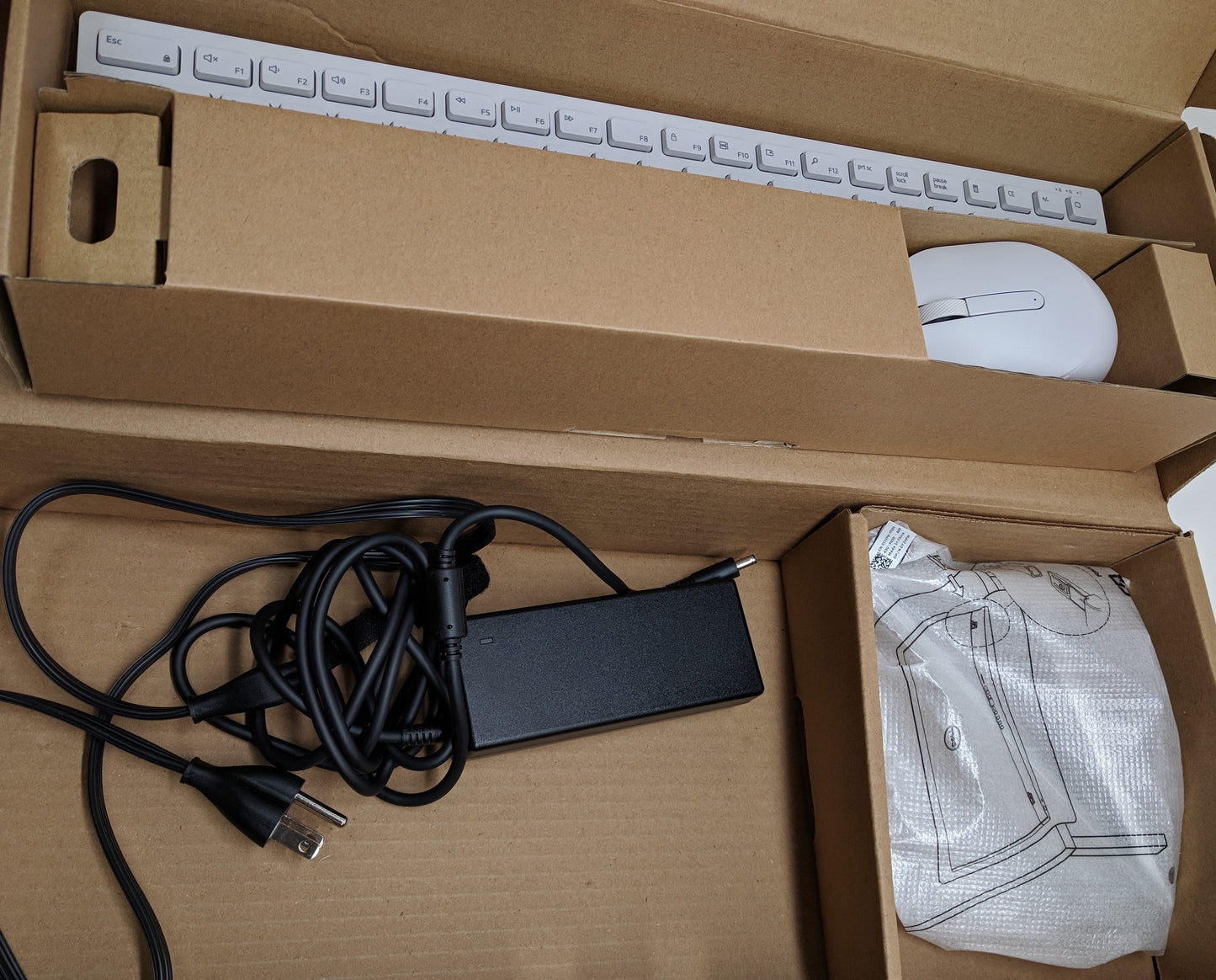 Dell Inspiron 24 5430 I3-100U 8GB SSD, 512GB