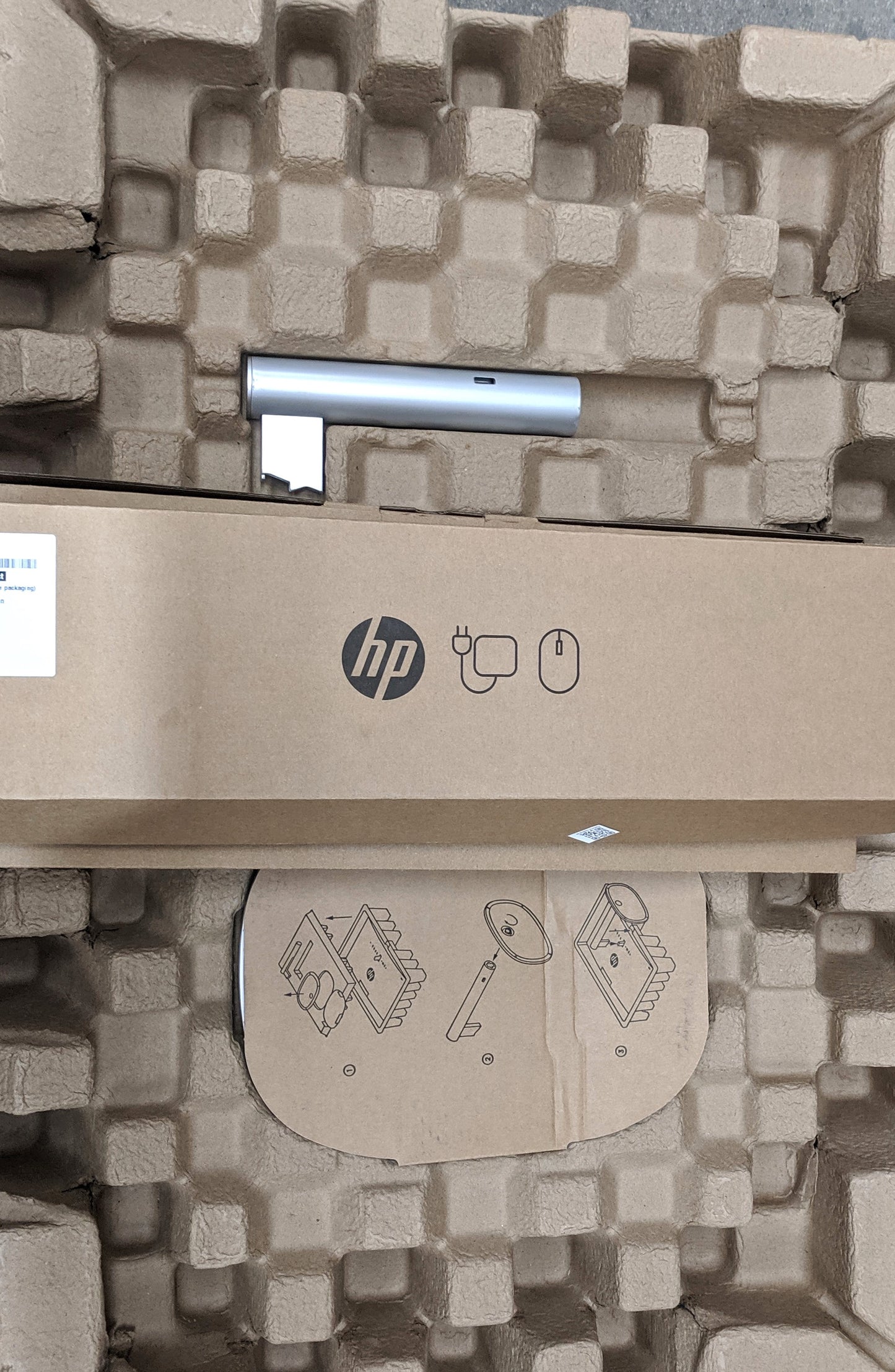 HP 23.8" All-in-One Desktop PC, R5-7520U, 8GB, 256GB