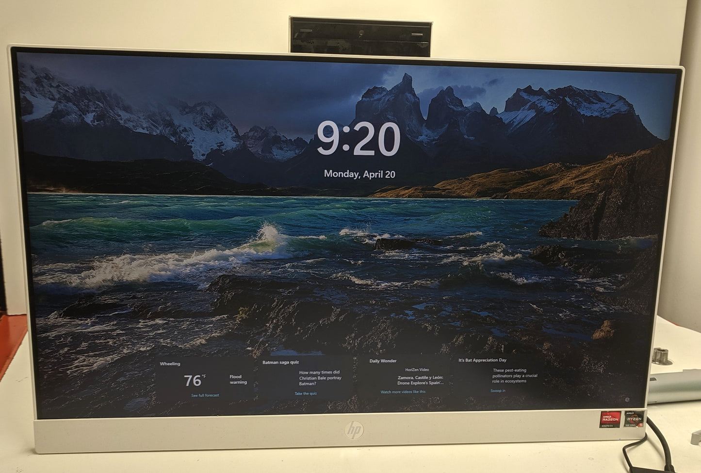 HP 23.8" All-in-One Desktop PC, R5-7520U, 8GB, 256GB