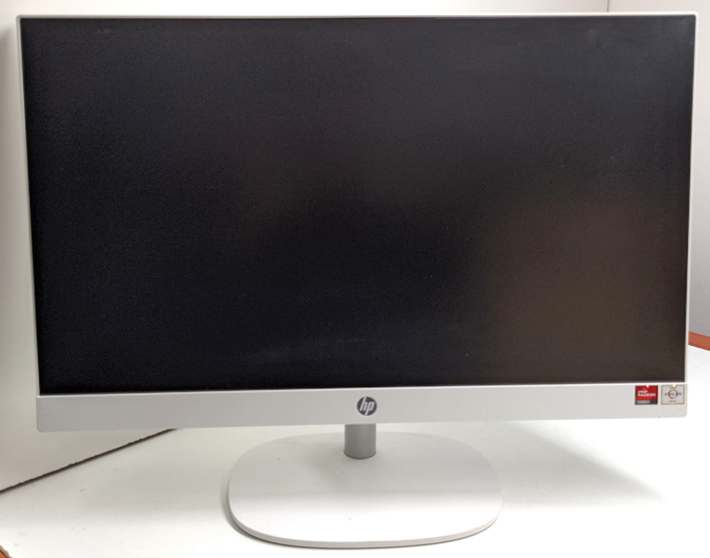 HP AIO 24-CR0046 DESKTOP AMD ATHLON GOLD 7220U 4GB 256GB