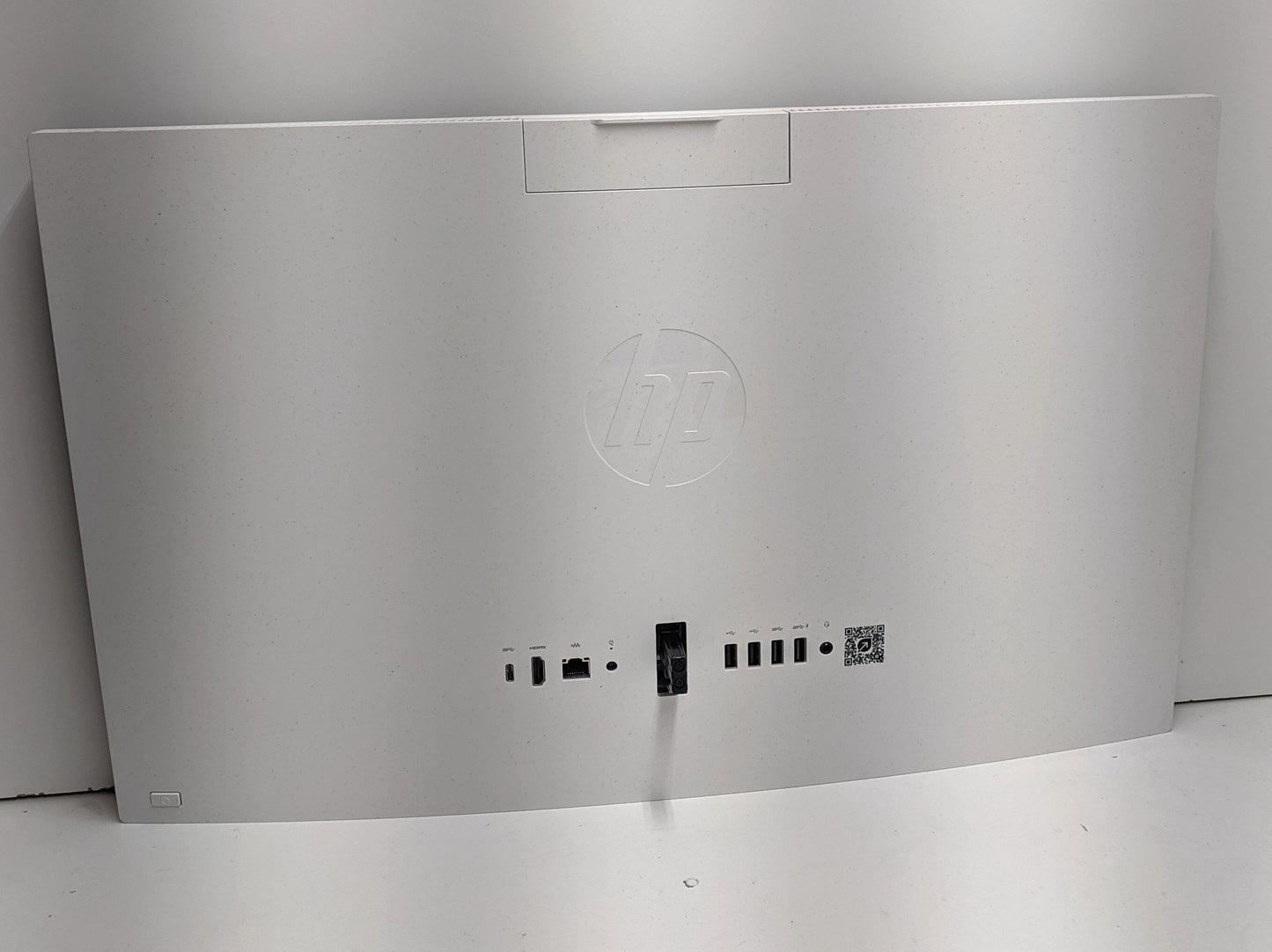 HP 27 All-in-One Desktop PC, R5-7520U, 8GB, 512GB