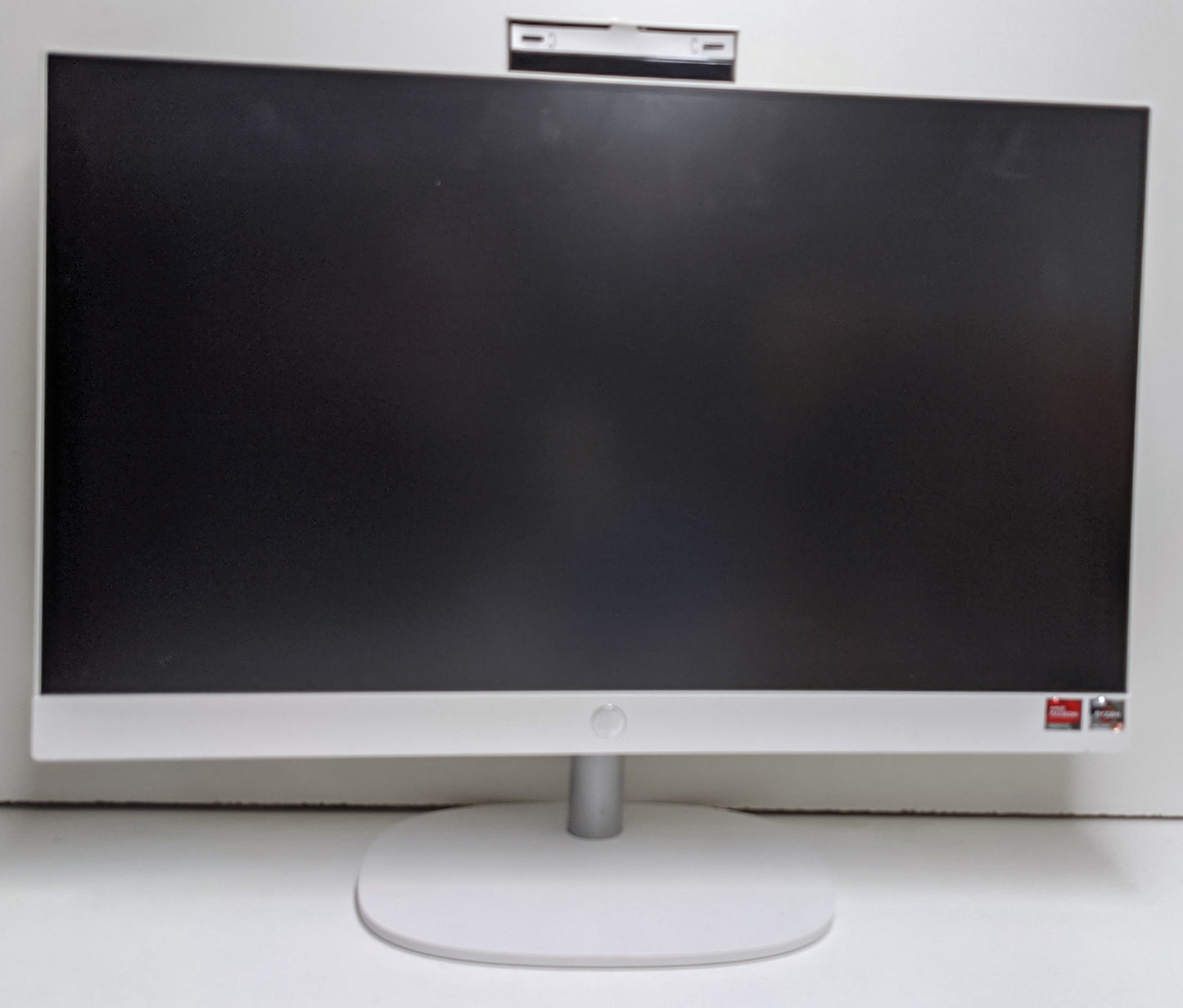 HP AIO 24-CR0036 DESKTOP PC AMD R5-7520U 8GB RAM 256GB SSD