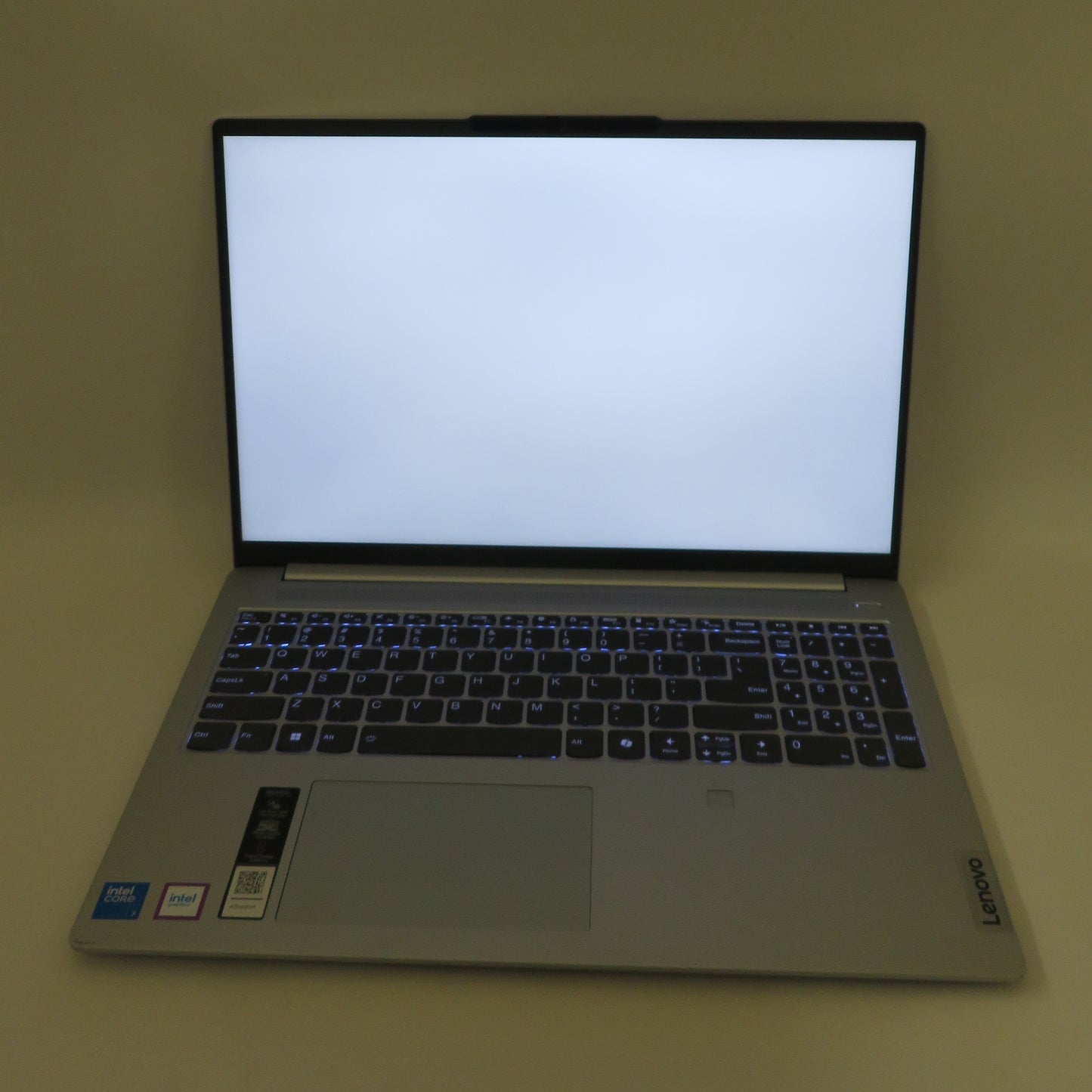 Lenovo IdeaPad Slim 5 16in 16IRU9 Core 7 150U 1.8GHz 8GB RAM 512GB Win11 Home