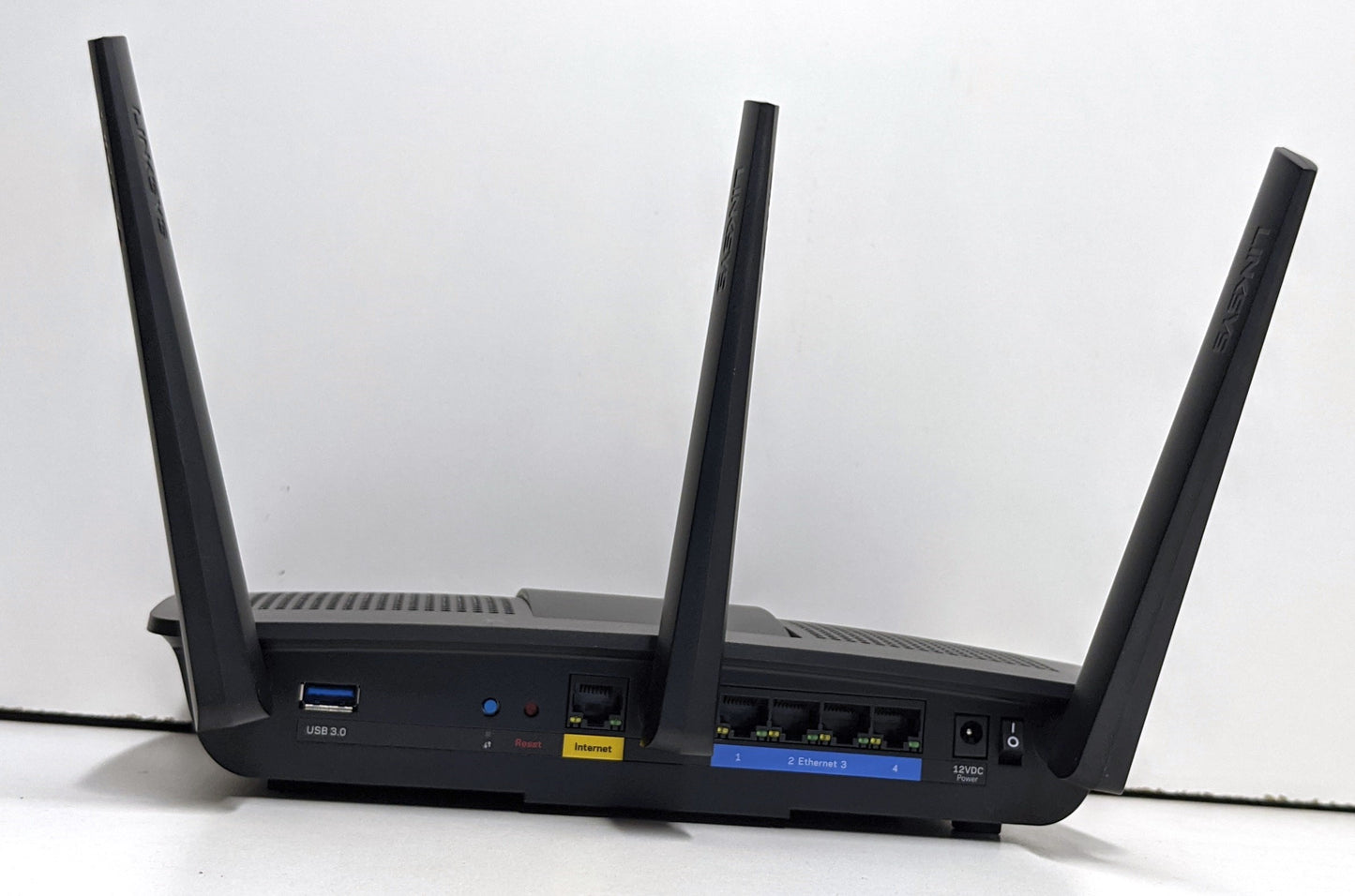LINKSYS MAX-STREAM EA7200 AC1750 DUAL BAND WiFi ROUTER