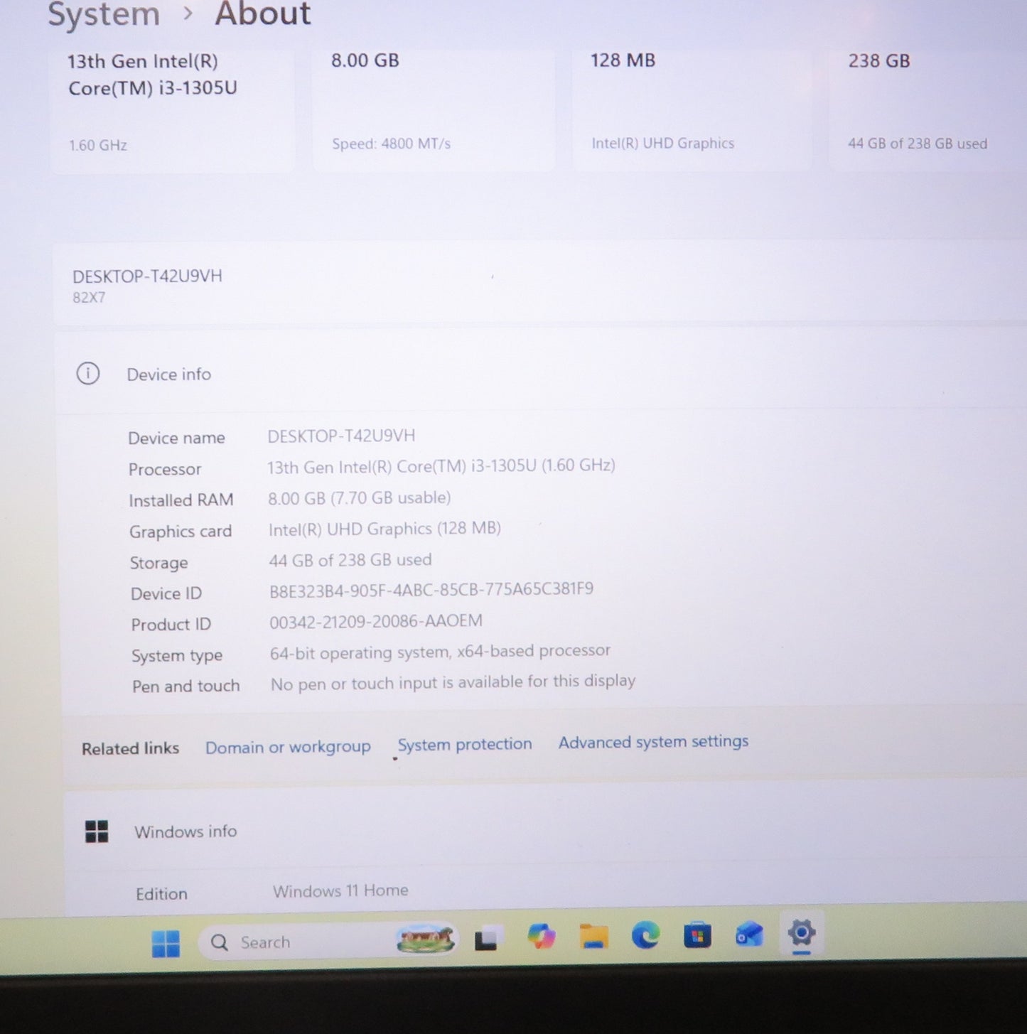 Lenovo IdeaPad Slim 3 15IRU8 i3 1305U 1.6GHz 8GB RAM 256GB Windows 11